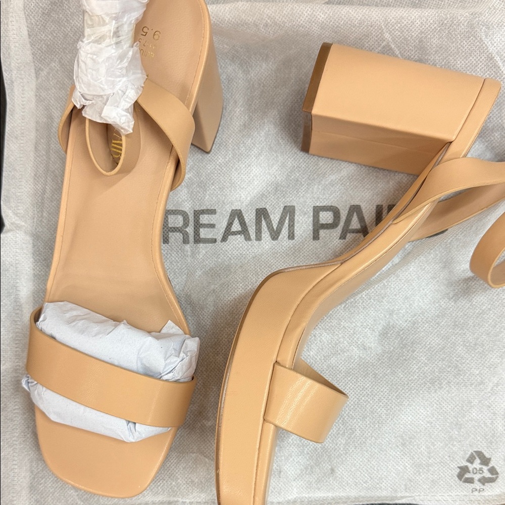 Dream Pairs Tan Block Heel Sandals